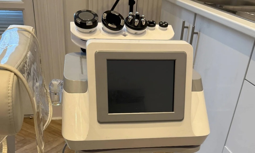 Image 3: Relax w 1 or 2 Sessions of Brazilian Facial Treatment & Consultations