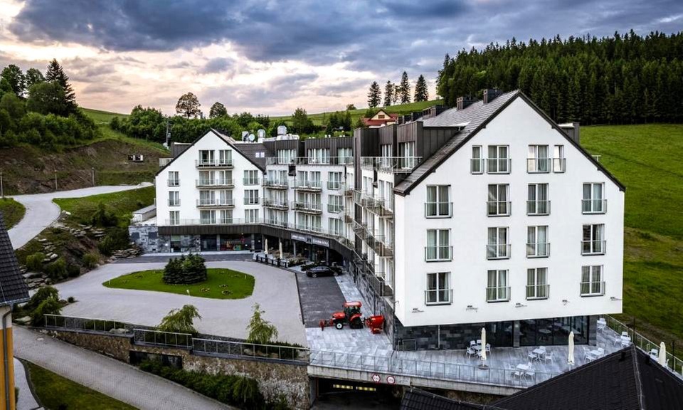 2-7 nocy w apartamencie dla 2 osób w hotelu Panorama w Sudetach