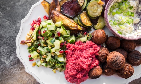 Menu tipico persiano con dolce e vino al ristorante Sharazad in zona Piazza Castello (sconto fino a 58%)