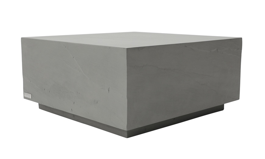 Image 7: Elementi Glass-Reinforced Concrete Square Planter