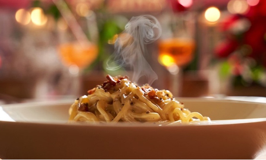 Image 3: ¡Rumbo a Italia! Menú para 2 o 4 personas con opción a botella de vino