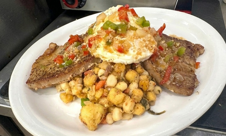 Image 3: Breakfast, Lunch & Weekend Family Meal Deals