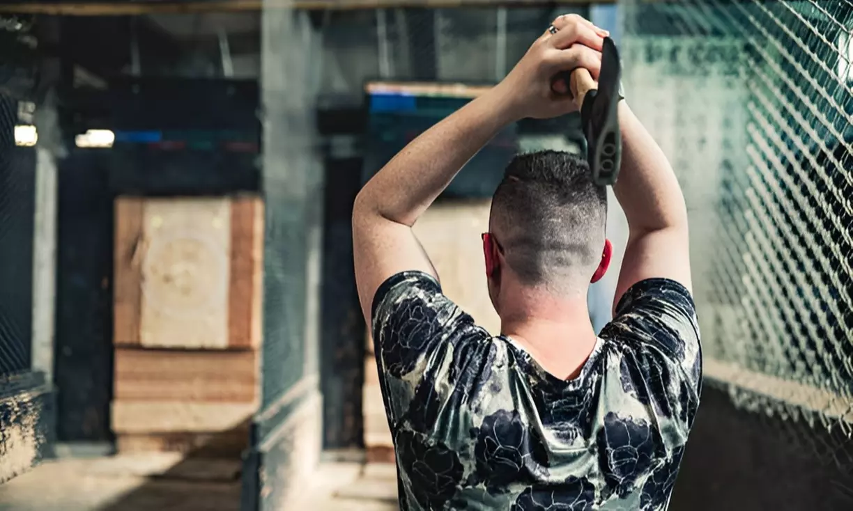 Bijlwerpen in Amsterdam West: actie, uitdaging en vooral veel lol