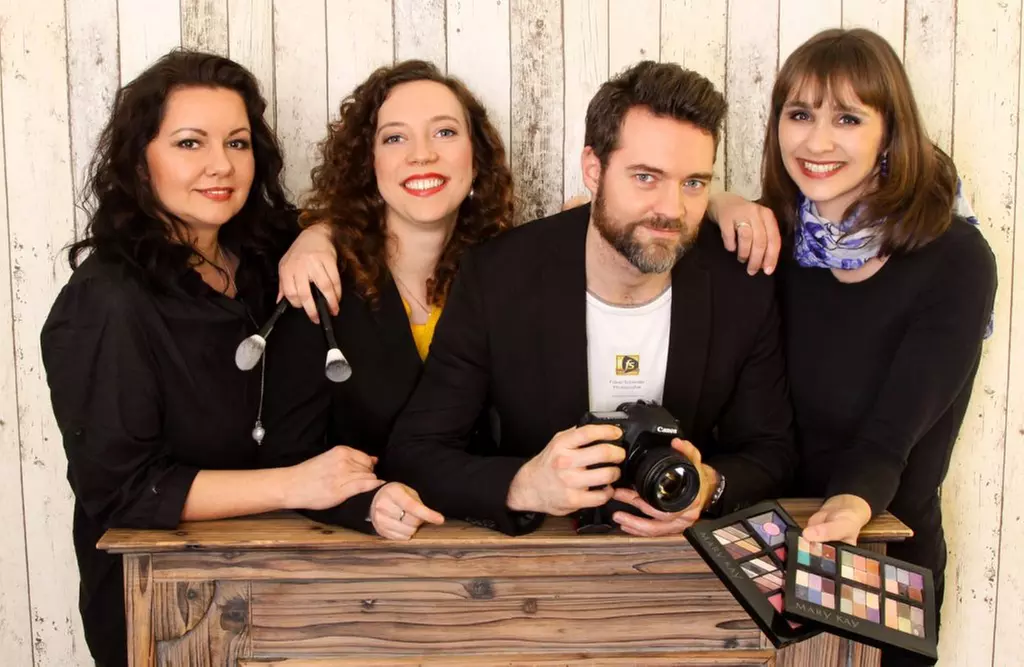 Fotoshooting Indoor oder Outdoor, für 1 Person, Paar, Gruppen oder Familie - Primary Image