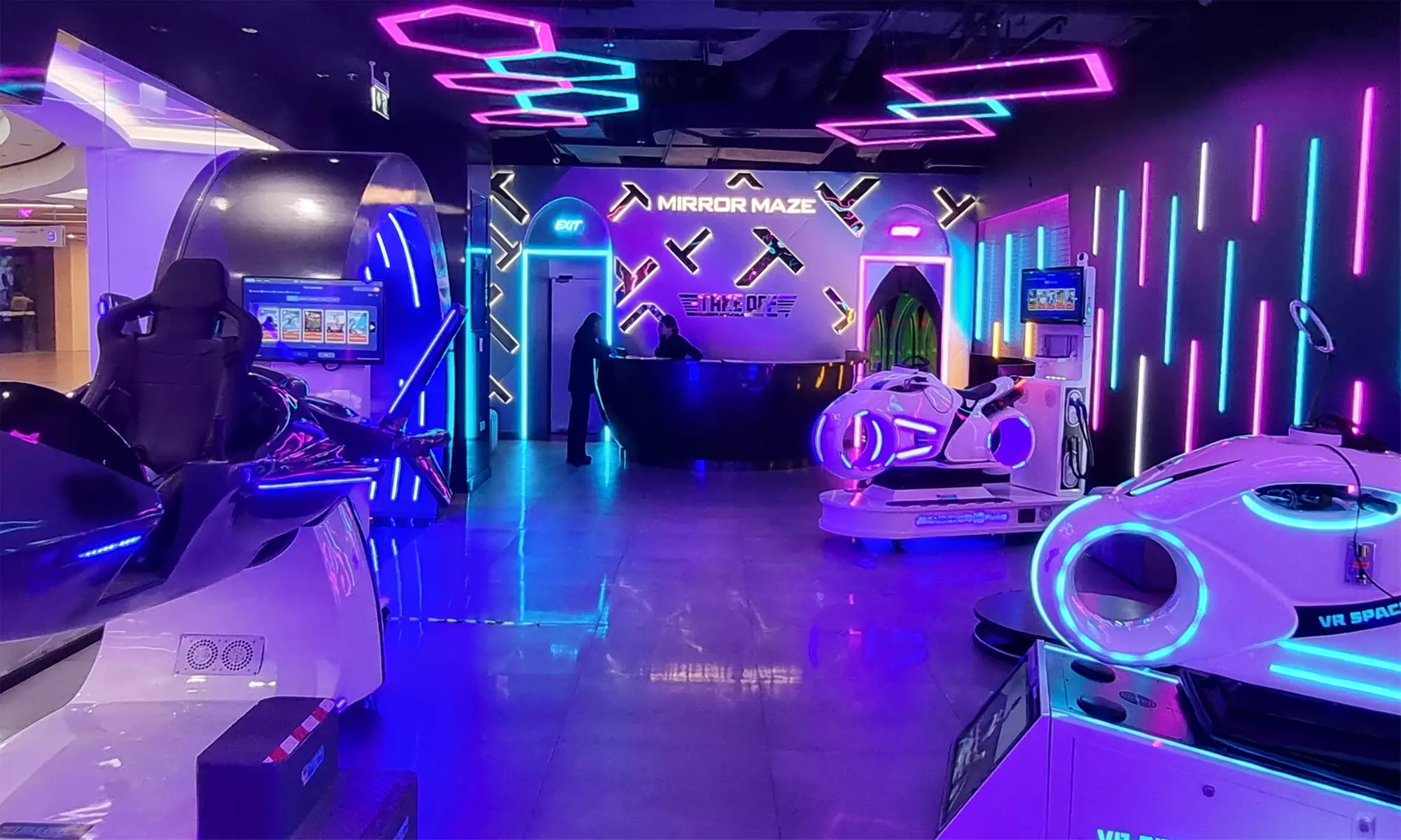 Experience One or Two Hours of Unlimited Gaming For Up to 4 People
