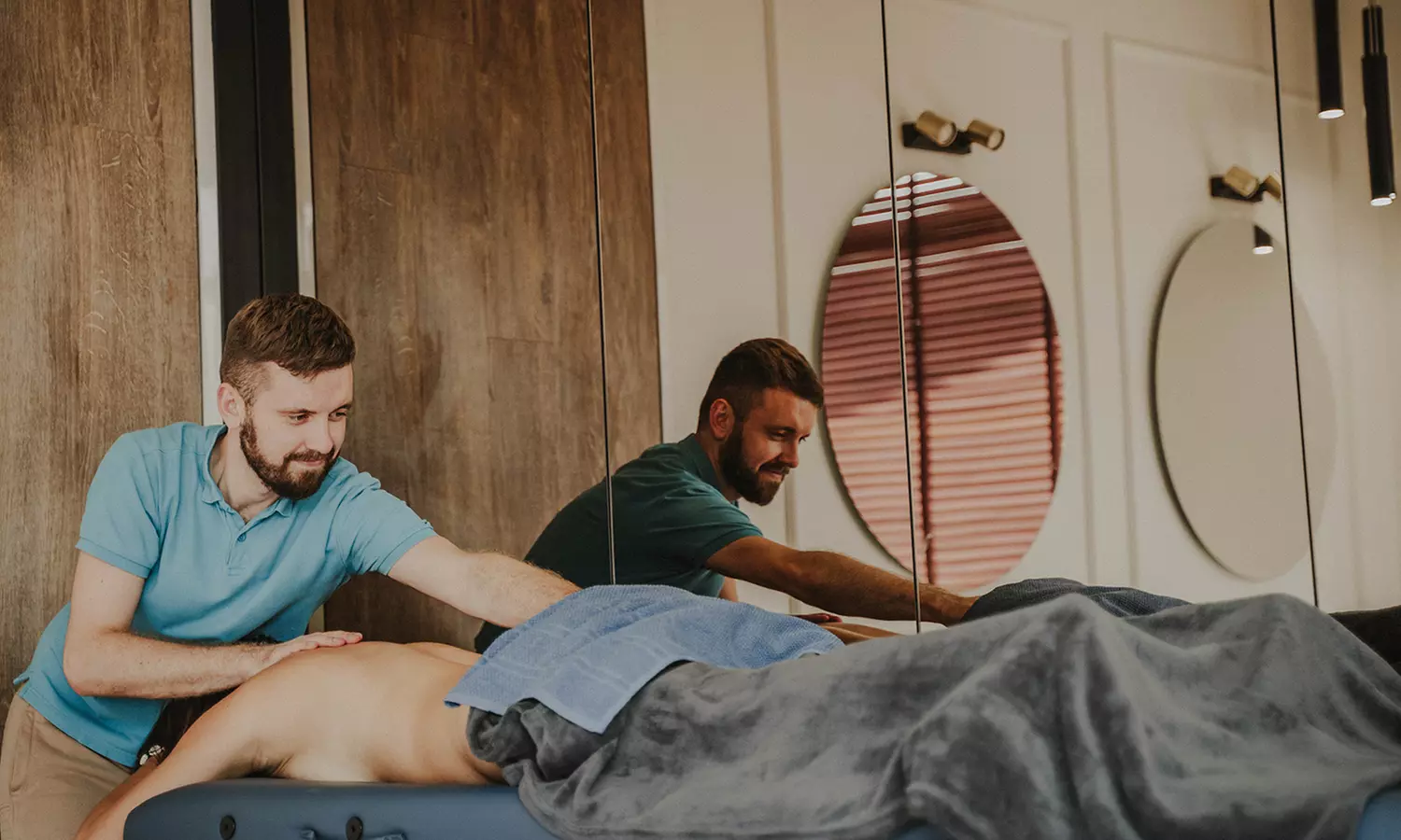 Do 65% zniżki na Masaż - Całe ciało w Adrian Stegliński CMFW