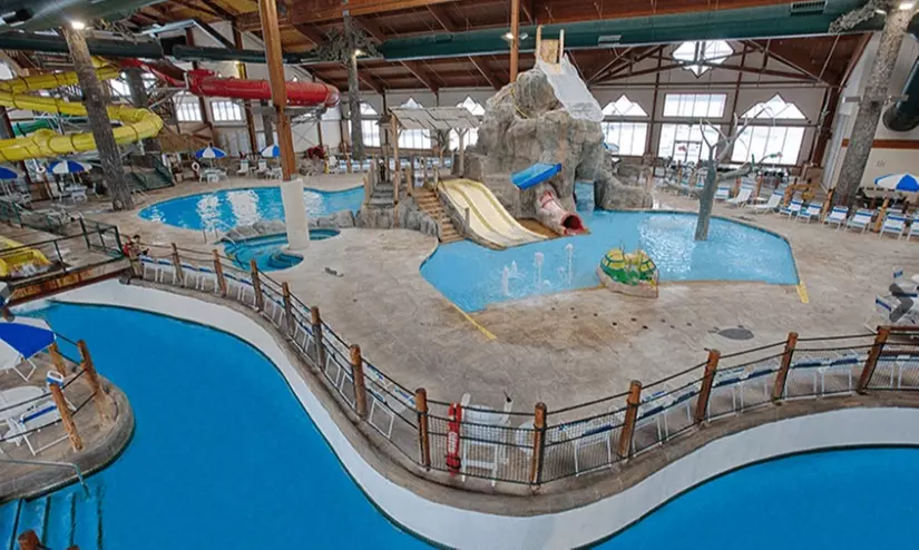 Seven Clans Indoor Waterpark: Waterslides, Lazy River & Splash Pad!