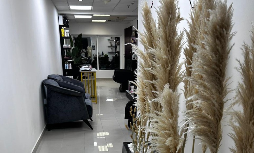 Image 3: Pamper Yourself: Choice of 2, 4, or 8 Beauty Services for Total Glow