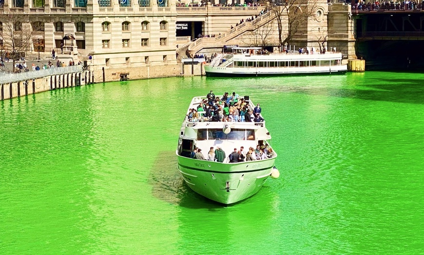 Image 5: St. Patrick's Weekend Cruise: Iconic Chicago Skyline Views