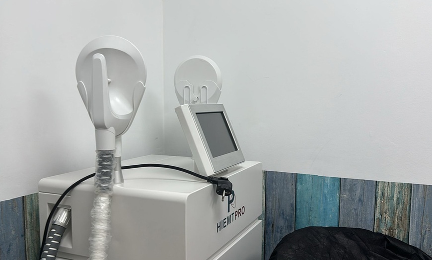 Image 2: Hasta 9 sesiones de tratamiento tonificante en una zona a elegir