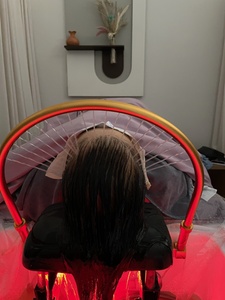 60 Min Gold Head Spa Package: Detailed scalp analysis + Deep Cleaning + Relaxing head + Neck + Shoulder massage AND MORE - Headspace Beauty and Spa