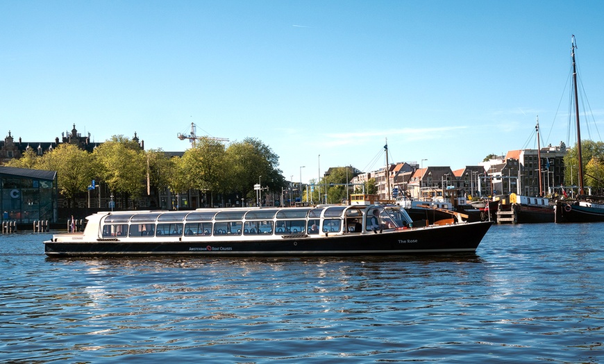 Image 3: Rondvaart van 75 minuten door Amsterdam met daarna een burgermenu