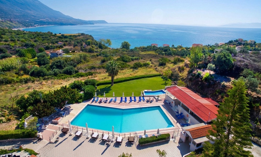 Image 4: ✈ Cefalonia, Estate 2026: Volo diretto più 7 notti in hotel a rate