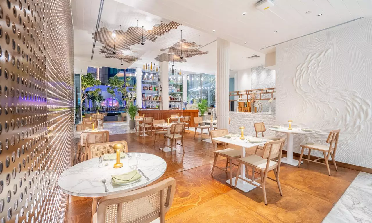 5* Christmas Eve Dinner/Premium Christmas Brunch w/ Soft/House Beverages-Child or Up to 4 Adults (Up to 21% Off) - Image 5