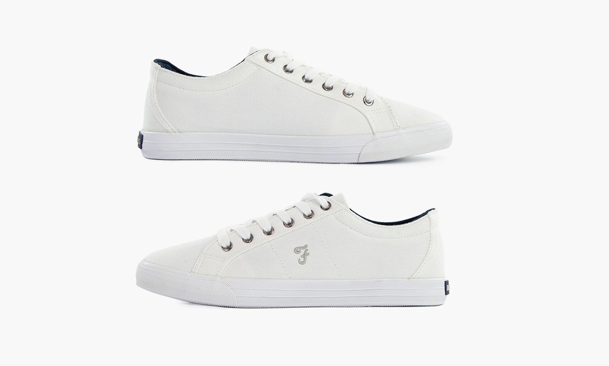 Image 7: Farah Canvas Plimsolls