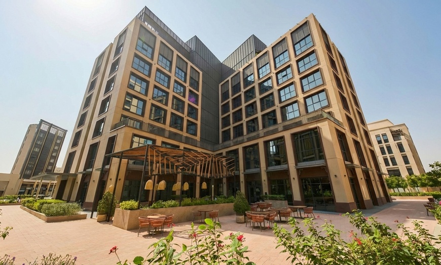 Image 4: Daily Dinner Buffet with Live Cooking Stations & Beverages