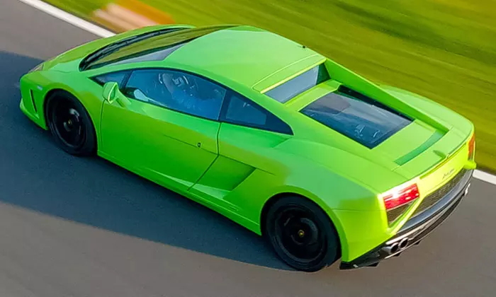 2 tours de pilotage en voiture de sport prestige avec Cadeau Pilotage