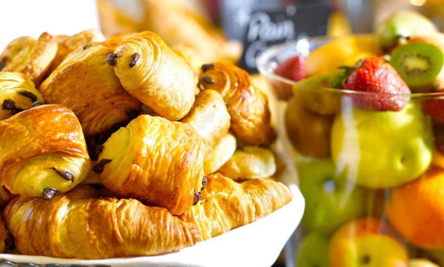 Image 9: Aberdeen: Standard Double Room for Two