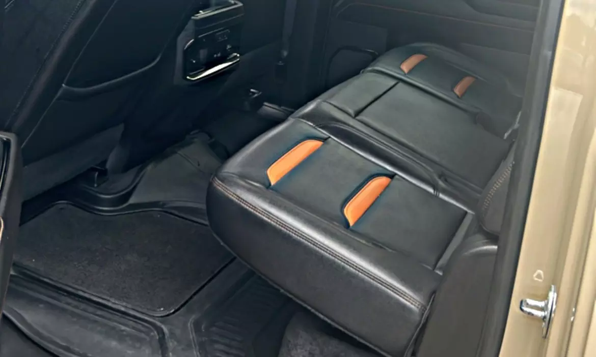 Easy's Full Detail, Interior Cleaning, Head Light Tint or Full Tint!