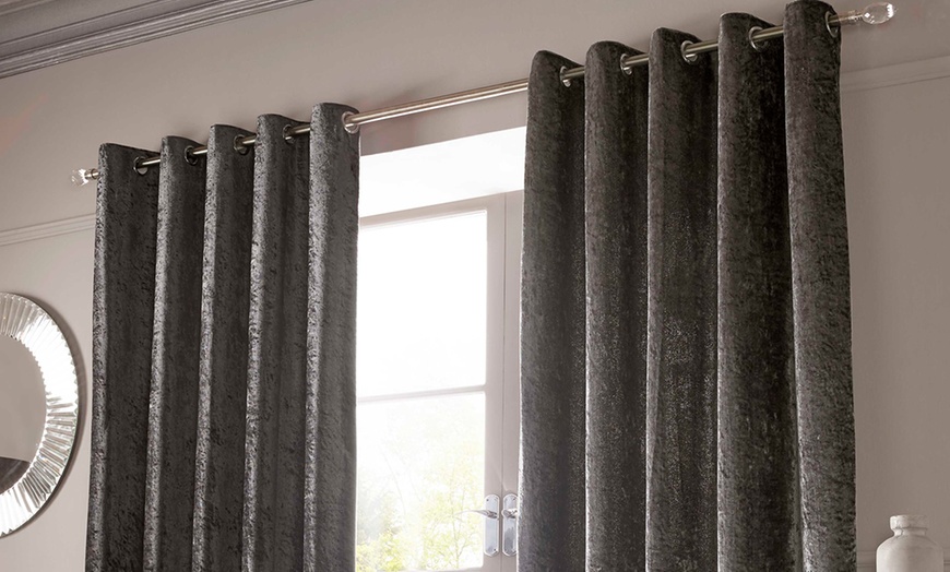 Image 6: Crushed Velvet Lined Curtains