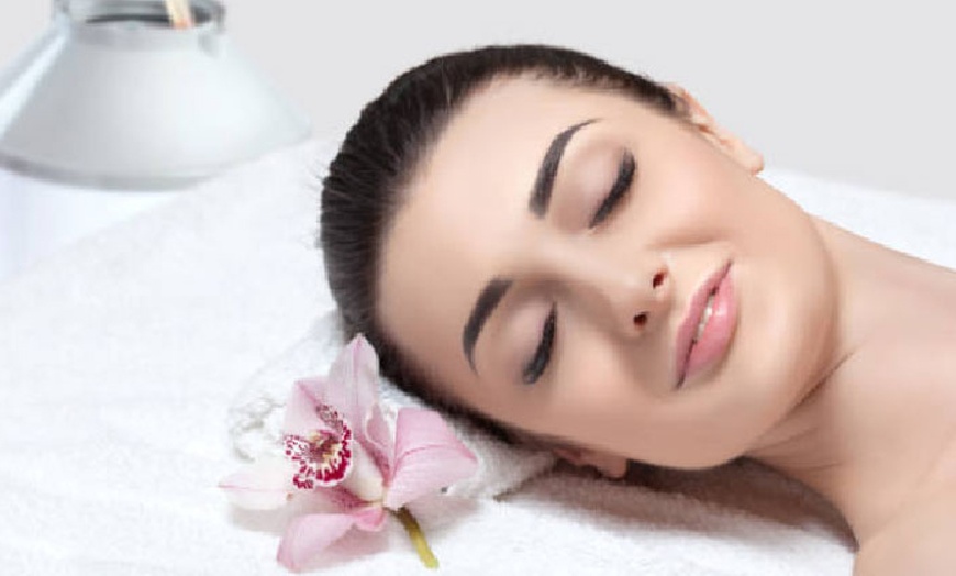 Image 1: Up to 78% Off on Injection - Filler and Freezer at One Aesthetics Boutique