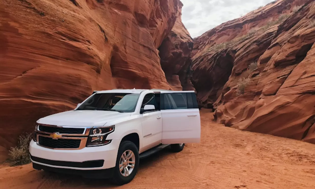 Guided Upper Antelope Canyon Hiking Tour - Navajo Nation