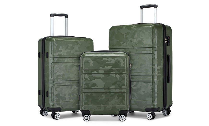 Image 18: Three Piece Fashion Camouflage Luggage Set