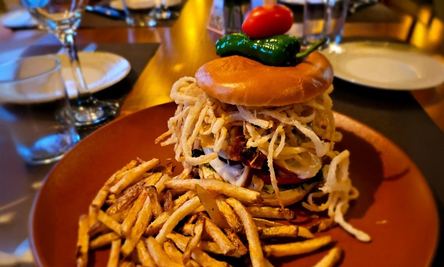 Image 19: Menú de cocina al grill para 2 o 4 con entrante, postre y bebida