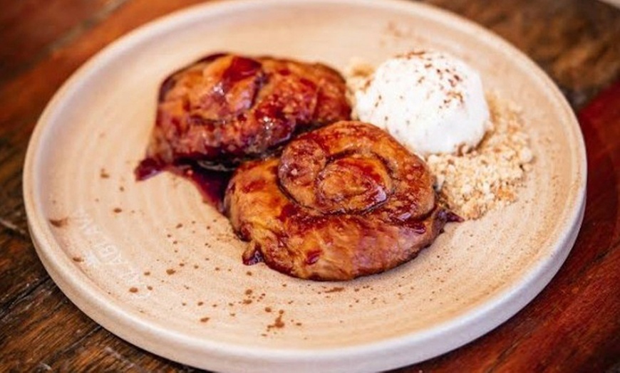 Image 10: Menú CalaBlava con entrantes, principales o arroz, postres y bebidas