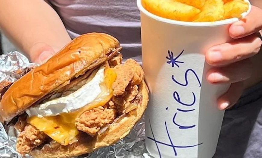 Image 10: Menú Smash Burguers con entrantes, hamburguesas y bebidas