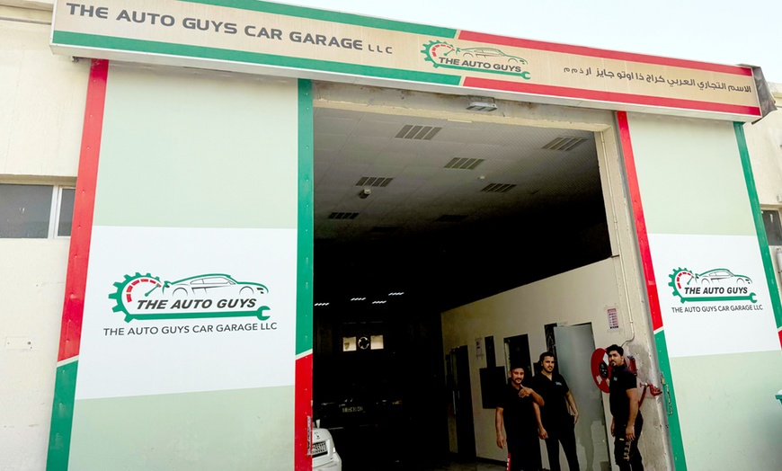 Image 8: Japanese or Korean Car/American or European Car – Oil Change Service