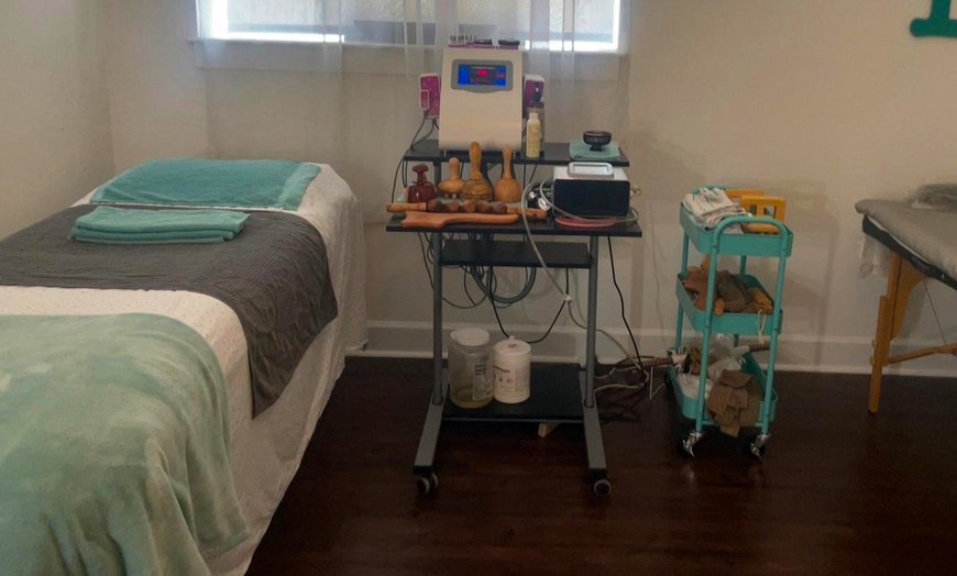 Image 2: Achieve Body Goals with 2 or 3 Laser-Lipo Treatments