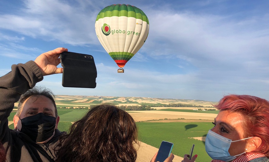 Image 6: Paseo en globo con desayuno y brindis con cava para 1 a 12 personas