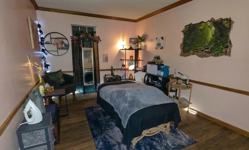 Image 2: Relaxing 75-Minute Customized Massage with Hot Stones & Aromatherapy