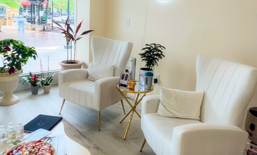 Image 5: Indulge in a 60-Minute Luxury Head Spa Treatment for Scalp Wellness
