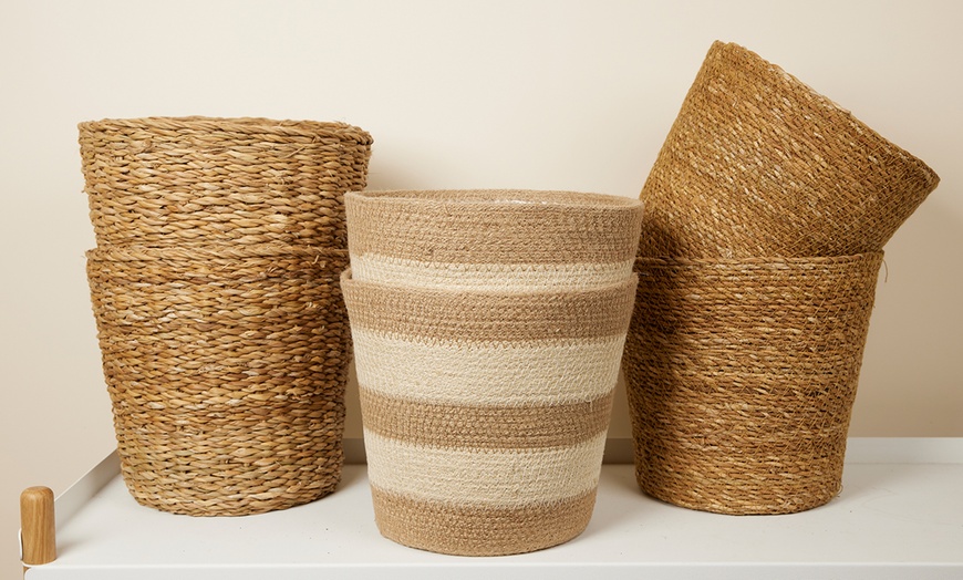 Image 2: Lot de 2 paniers cache-pots tressés