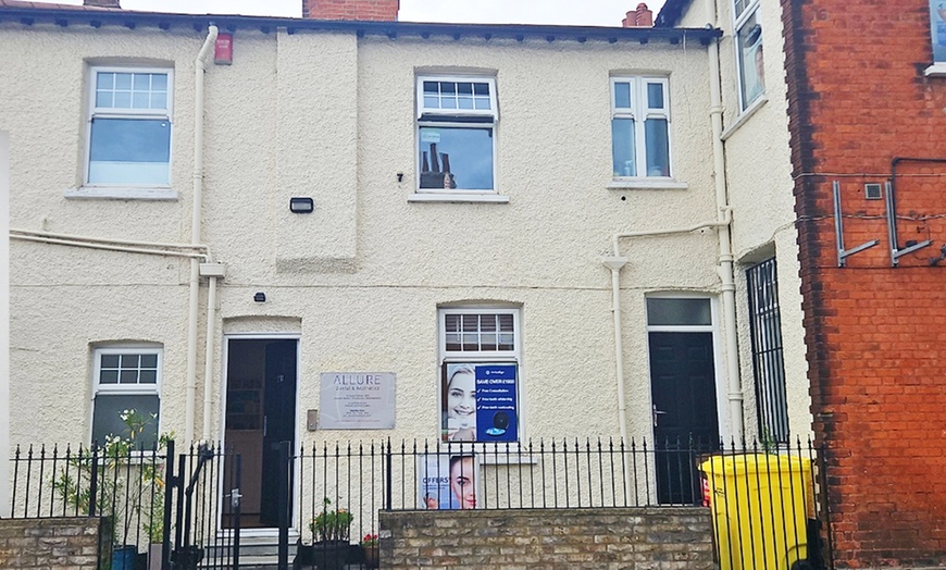 Image 4: Essential Dental Check-up and X-Ray Service / Hygienist Treatment