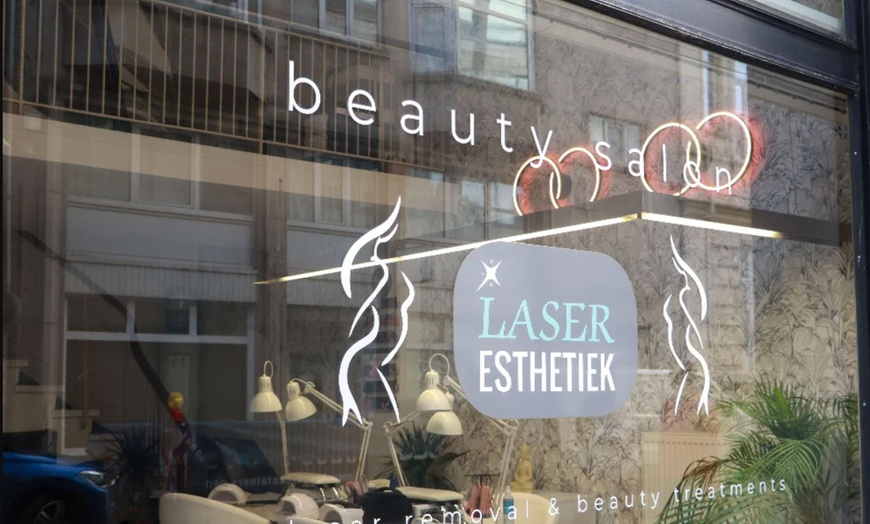 Image 6: Ervaar een diepe gelaatsverzorging met carbonpeeling