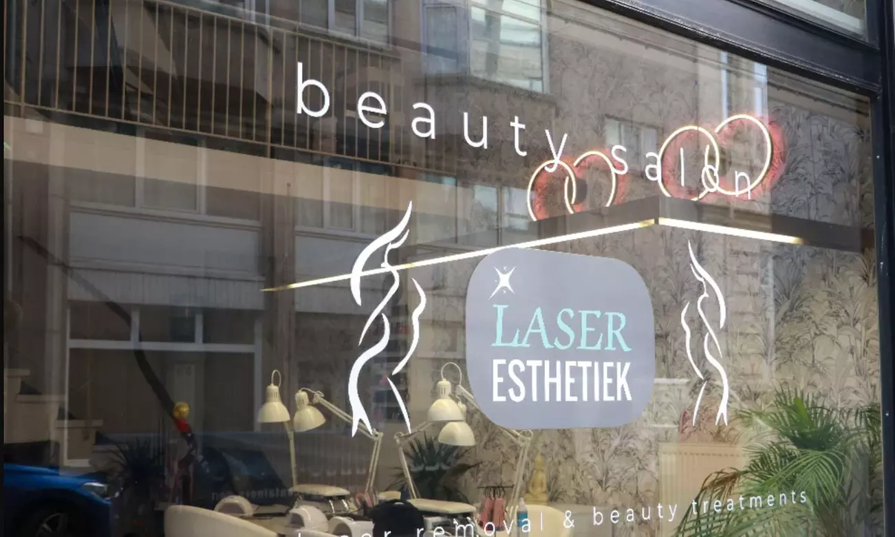 Ervaar een diepe gelaatsverzorging met carbonpeeling: 1 óf 3 sessies