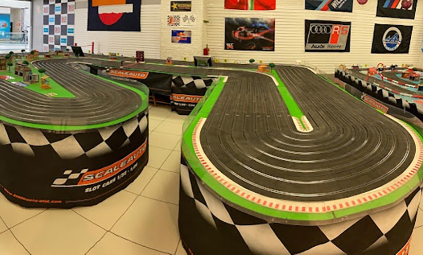 Image 6: Carrera de slot de hasta 60 minutos: elige Quick Race o GP Experience