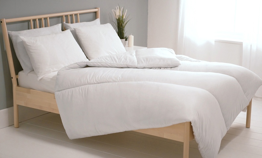 Image 2: Slumberdown Winter Warm Duvet