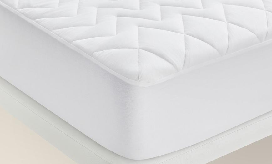 Image 4: Protège-matelas matelassé et imperméable Pikolin Home