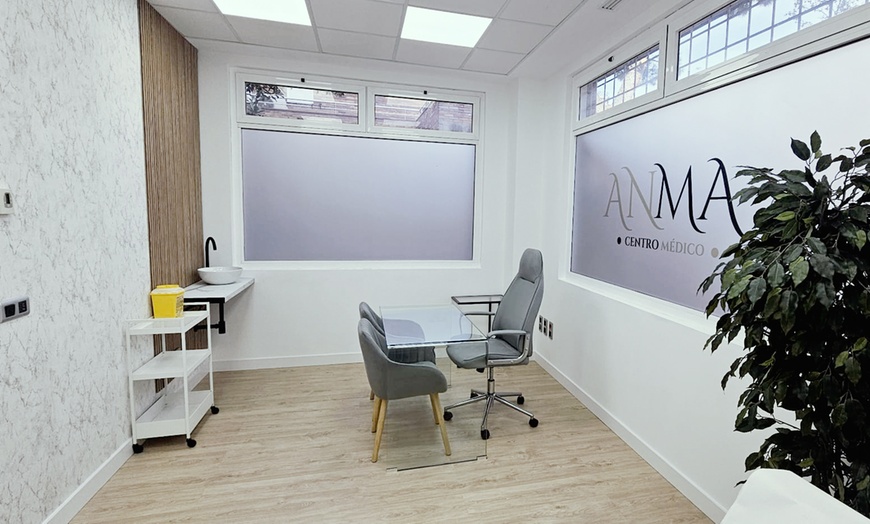 Image 5: Masaje relajante con aceites esenciales, y opción a rituales a elegir