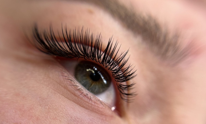 Image 13: Get Classic or Volume (3D/6D) Lash Extensions w/ Optional 2 Week Fill