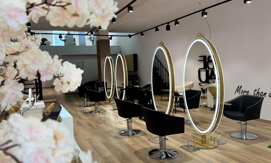 Image 2: Manicure en/of pedicure, zo uitgebreid als jij wil