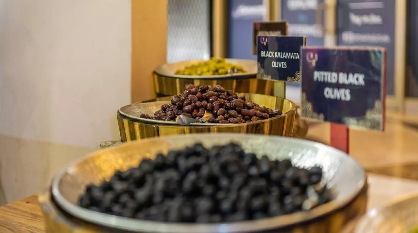 5* Grand Iftar Buffet + Ramadan Drinks for a Child or Up to 4 Adults