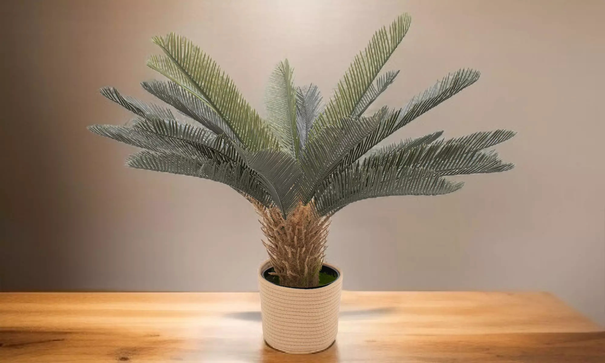 Plante tropicale artificielle avec pot