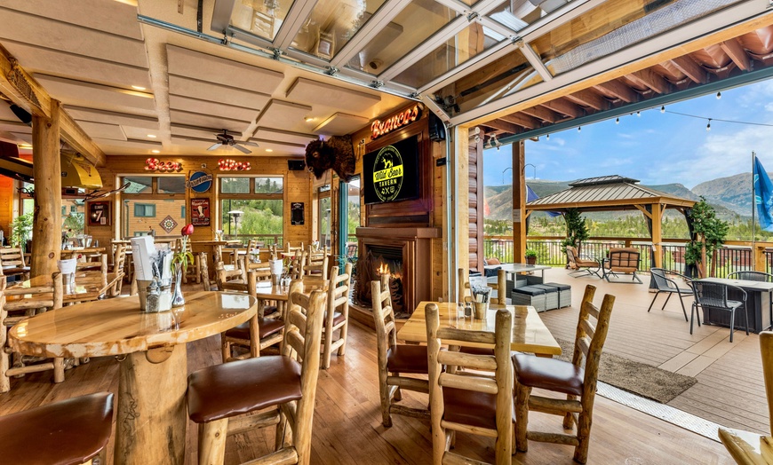 Image 25: Colorado Lodge near Rocky Mountain National Park