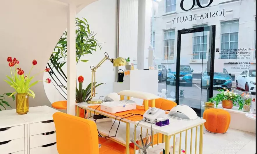 1 ou 2 poses de vernis semi-permanent couleur au choix sur les mains