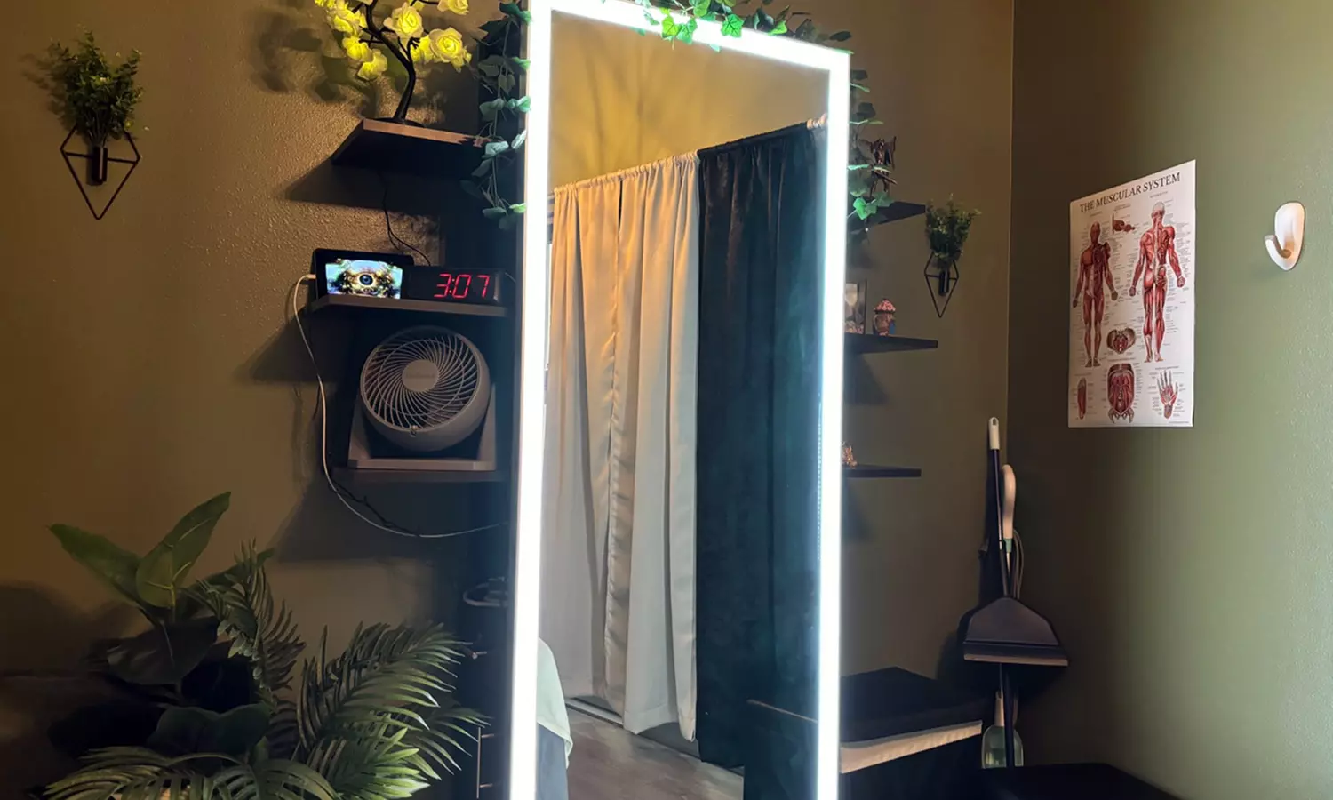 Rejuvenate with a 60-, or 90-Minute Therapeutic Massage Sessions